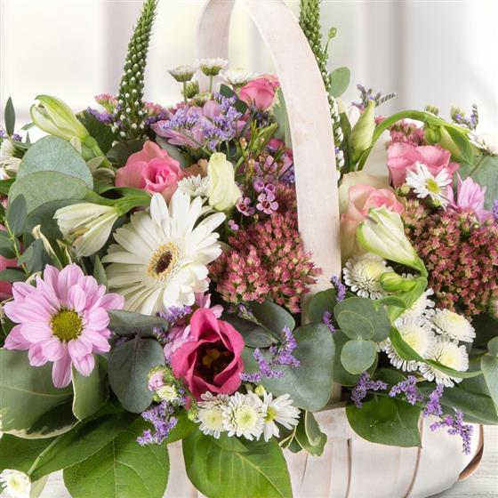 Country Life Flower Basket Florresters Glasgow Florist